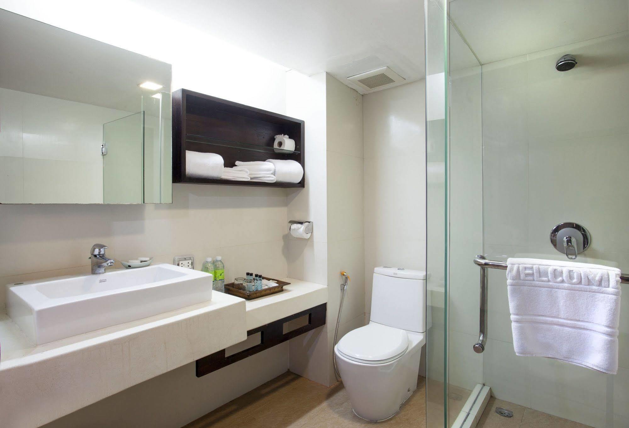 Safari Beach Hotel Patong Ngoại thất bức ảnh