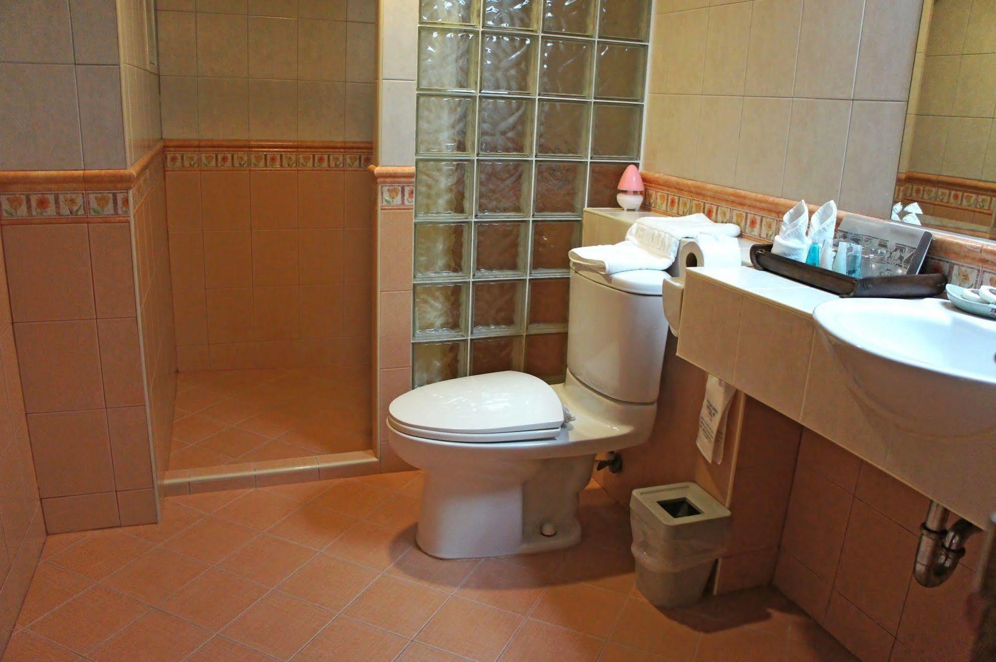 Safari Beach Hotel Patong Ngoại thất bức ảnh