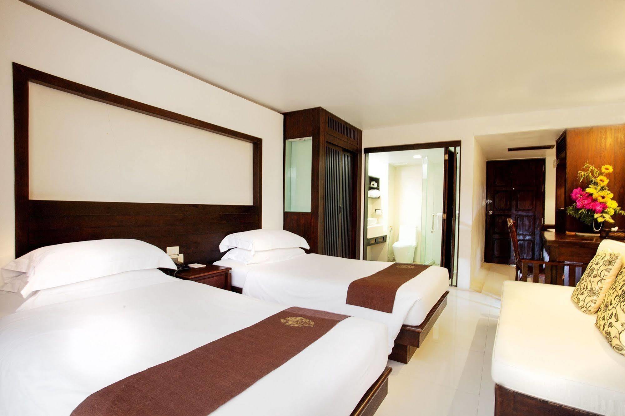 Safari Beach Hotel Patong Ngoại thất bức ảnh